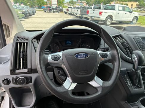 Used 2019 Ford Transit 250 130 Low Roof RWD image 12