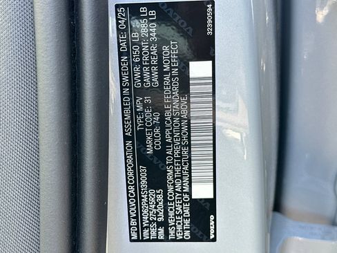 New 2025 Volvo XC90 B6 Core w/ Protection Package Premier image 35