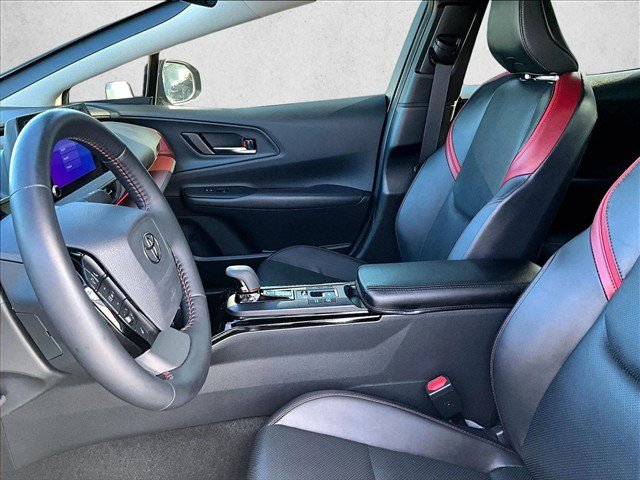 Used 2024 Toyota Prius Prime FWD image 27