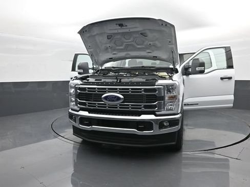 New 2026 Ford F250 XLT w/ FX4 Off-Road Package AWD/4WD image 24