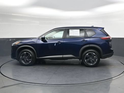 Used 2024 Nissan Rogue SV AWD/4WD image 11