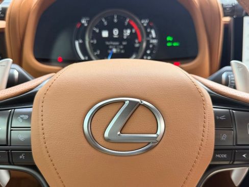 Used 2024 Lexus LC 500 Convertible w/ Touring Package RWD image 26