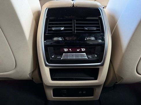 Used 2021 BMW X7 xDrive40i w/ Executive Package image 53
