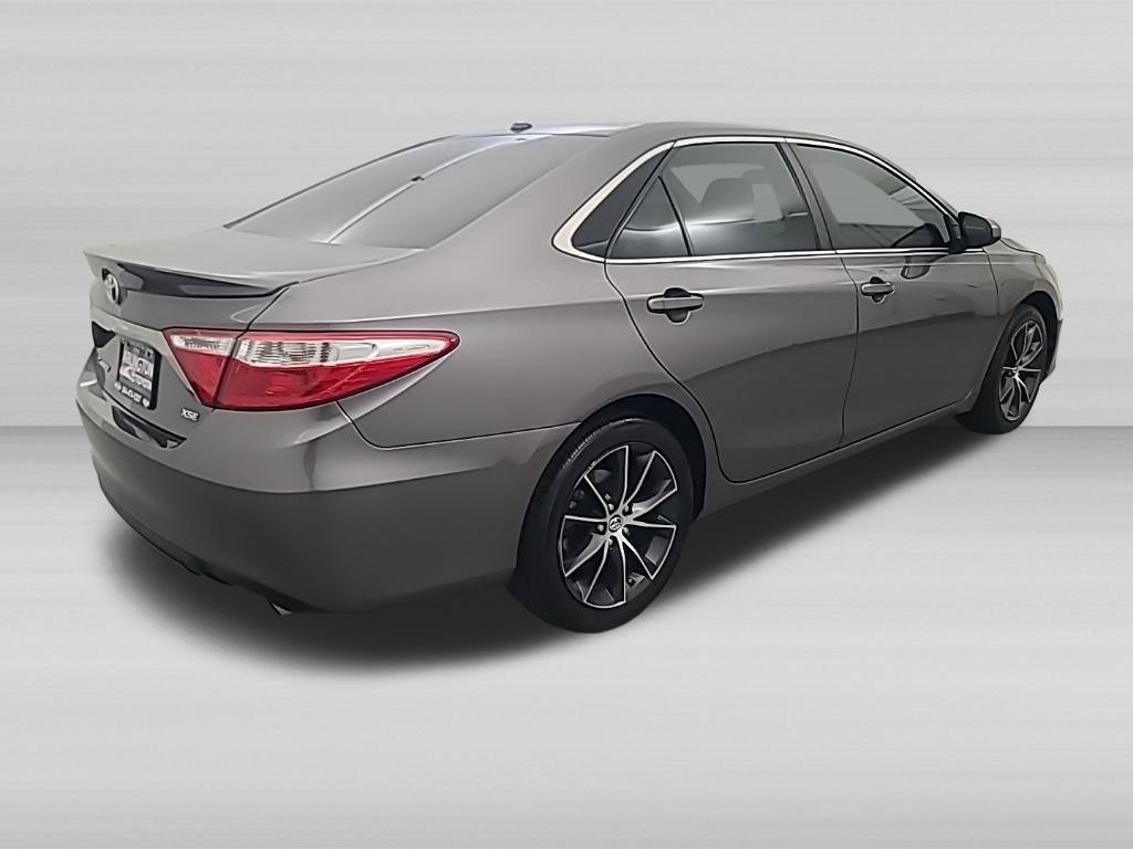 Used 2015 Toyota Camry XSE FWD image 4