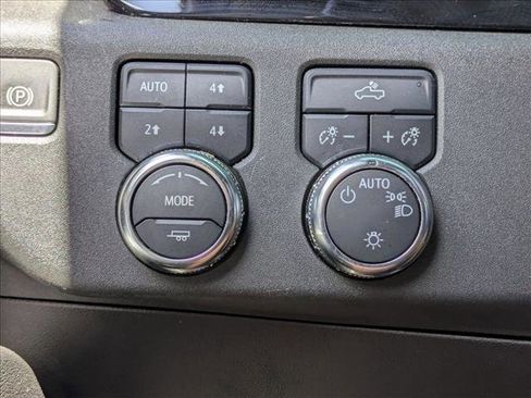 Used 2022 GMC Sierra 1500 SLE AWD/4WD image 12