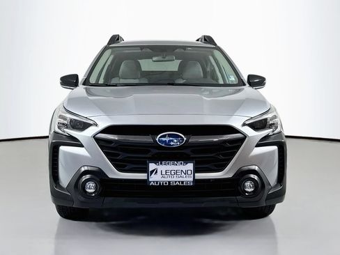 Used 2024 Subaru Outback Premium AWD/4WD image 4