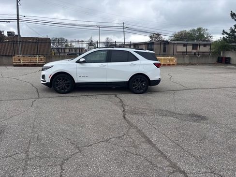 Used 2023 Chevrolet Equinox RS w/ LPO, Floor Liner Package AWD/4WD image 5