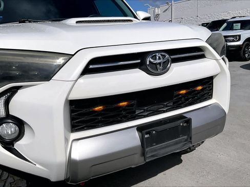 Used 2020 Toyota 4Runner 4WD image 33