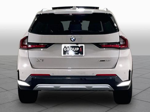 Used 2026 BMW X1 xDrive28i w/ Technology Package AWD/4WD image 4