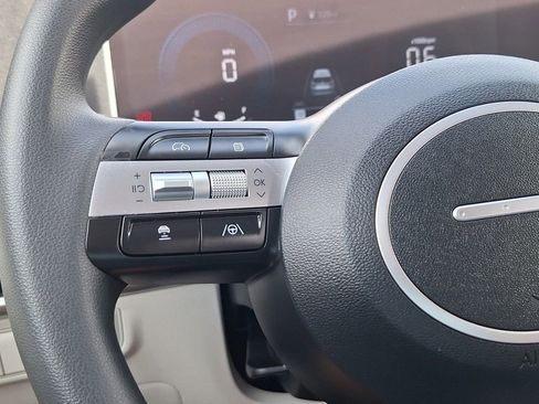 New 2025 Hyundai Tucson SE image 16