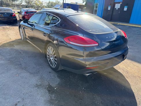 Used 2016 Porsche Panamera S image 2
