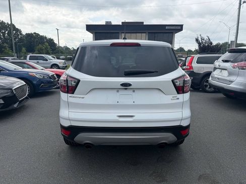 Used 2017 Ford Escape SE AWD/4WD image 5