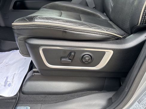 Used 2019 RAM 1500 Laramie AWD/4WD image 61