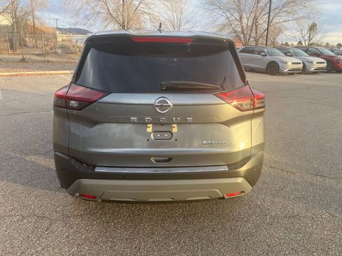 Used 2021 Nissan Rogue SV image 6