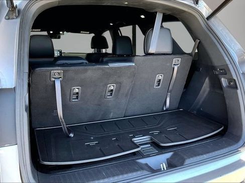 Used 2025 Honda Pilot TrailSport image 31