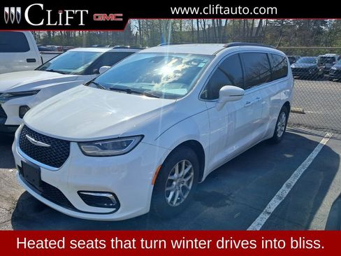 Used 2022 Chrysler Pacifica Touring-L FWD image 1