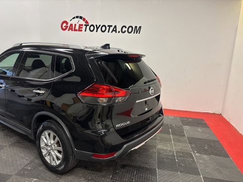 Used 2017 Nissan Rogue SV image 7