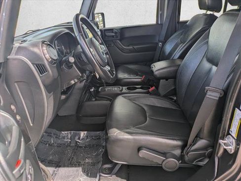 Used 2017 Jeep Wrangler Unlimited Sahara AWD/4WD image 14