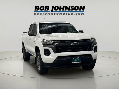 Certified 2023 Chevrolet Colorado LT w/ LT Convenience Package image 3