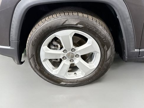 Used 2019 Jeep Compass Latitude w/ Popular Equipment Group image 38