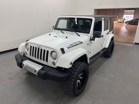 Used 2017 Jeep Wrangler Unlimited Sahara image 20