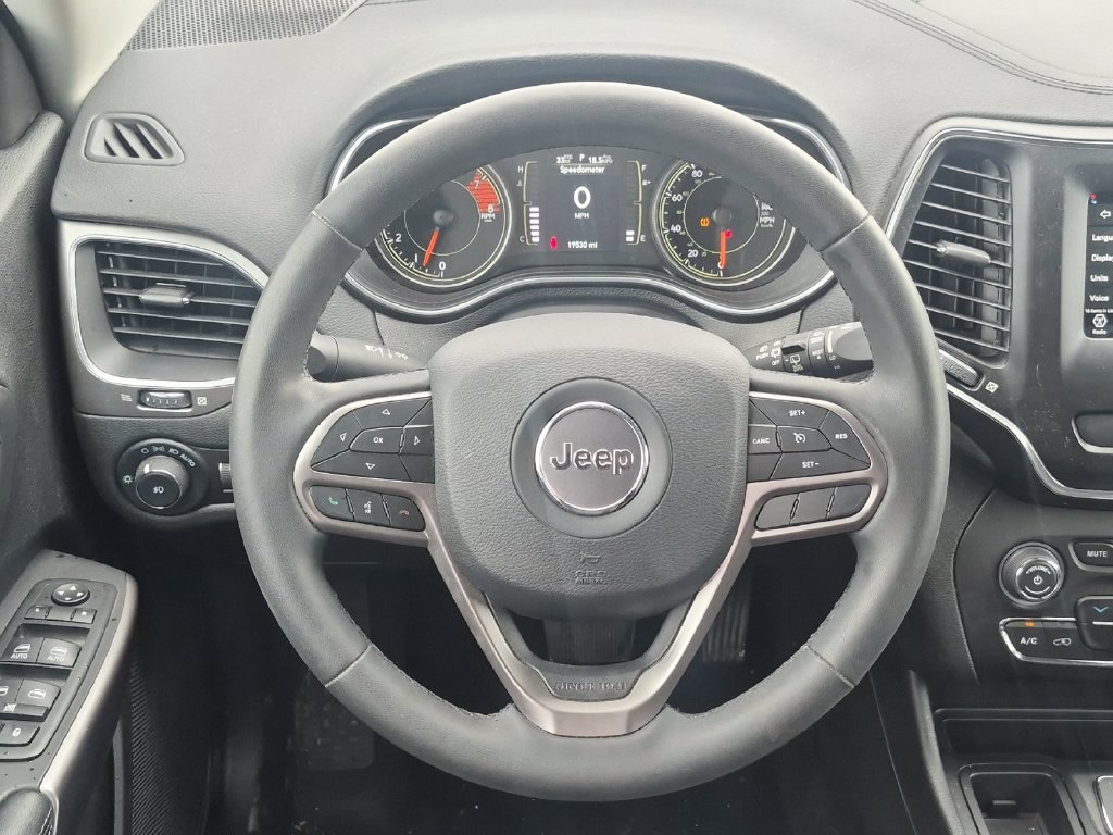 Used 2021 Jeep Cherokee Latitude Lux FWD image 23