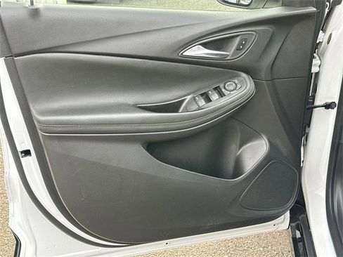 Used 2024 Buick Encore GX Sport Touring image 19