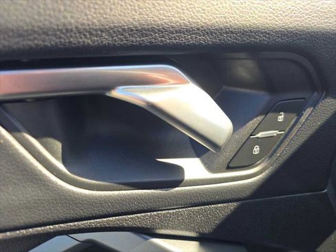 New 2025 Audi Q3 2.0T Premium Plus image 23