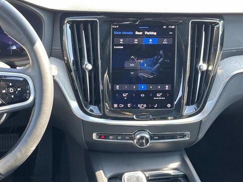 Used 2023 Volvo V60 B5 Cross Country Ultimate w/ Climate Package image 16