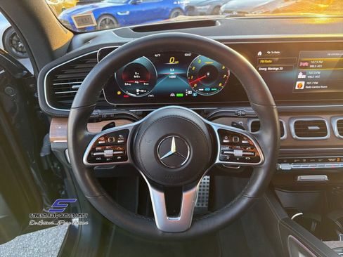 Used 2022 Mercedes-Benz GLS 450 4MATIC image 38