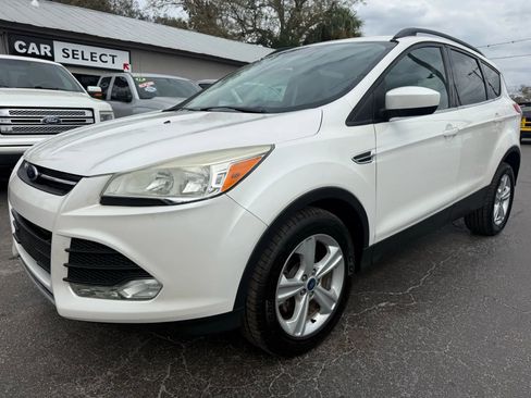 Used 2014 Ford Escape SE w/ Equipment Group 201A FWD image 2