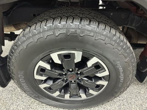 Used 2023 Nissan Frontier PRO-4X w/ Pro Convenience Package image 14