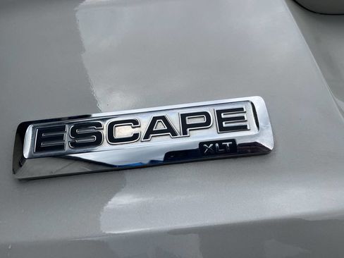 Used 2009 Ford Escape XLT image 28