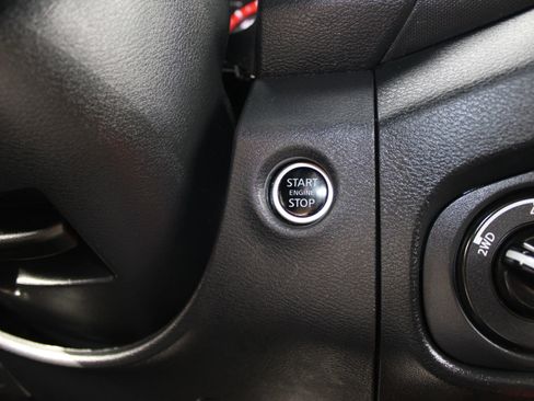 Used 2023 Nissan Frontier PRO-4X w/ Pro Convenience Package image 26