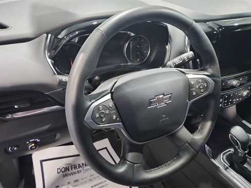 Used 2023 Chevrolet Traverse Premier image 18