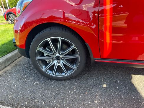 Used 2019 Kia Soul ! w/ Technology Package FWD image 12