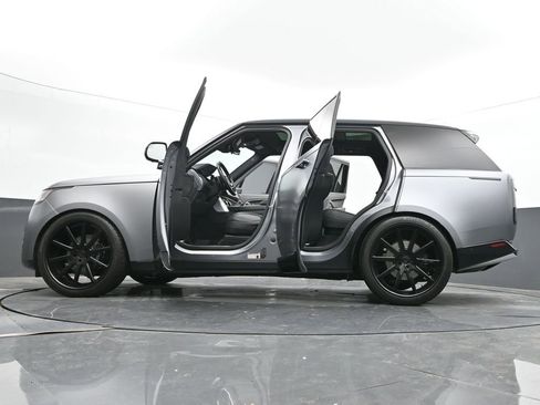 Used 2023 Land Rover Range Rover SE image 68
