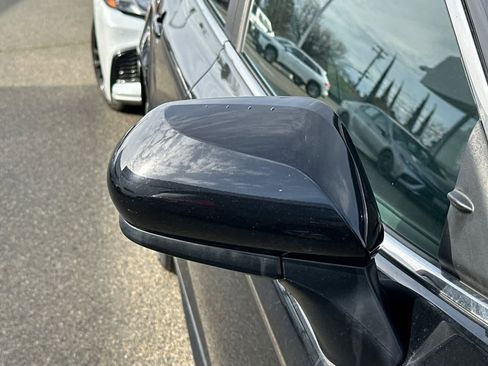 Used 2019 Toyota Camry LE image 12