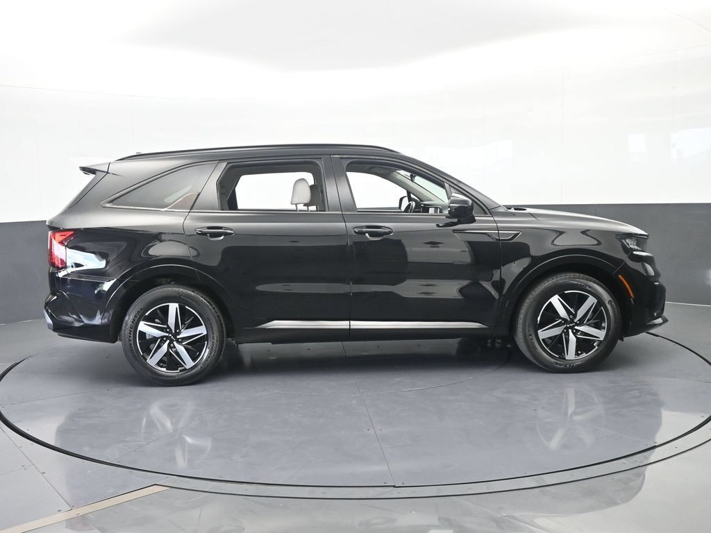 Used 2023 Kia Sorento S FWD image 7