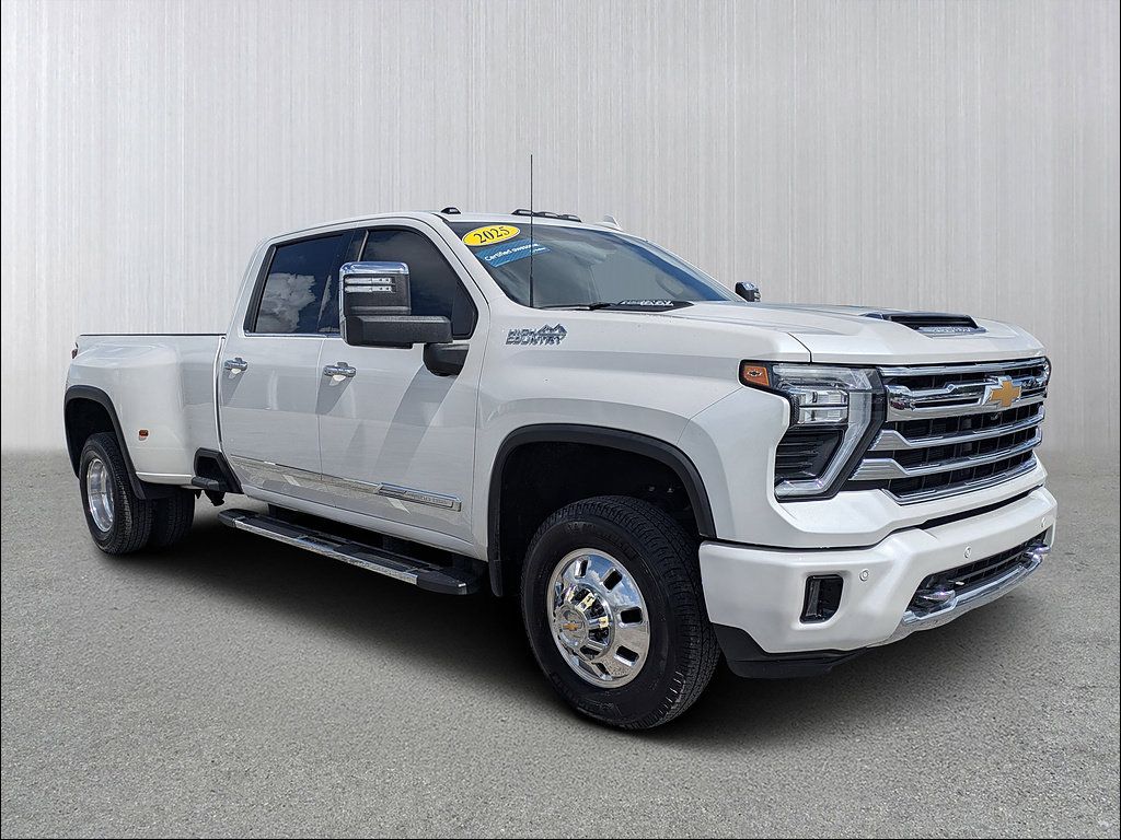Used 2025 Chevrolet Silverado 3500 High Country w/ Technology Package AWD/4WD image 1