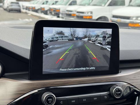 Used 2020 Ford Escape Titanium image 11