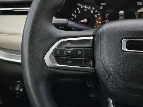 Used 2025 Jeep Compass Limited AWD/4WD image 26