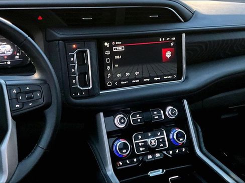 Used 2023 GMC Yukon Denali image 6