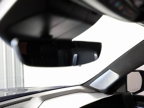 Used 2025 Cadillac Escalade V image 31