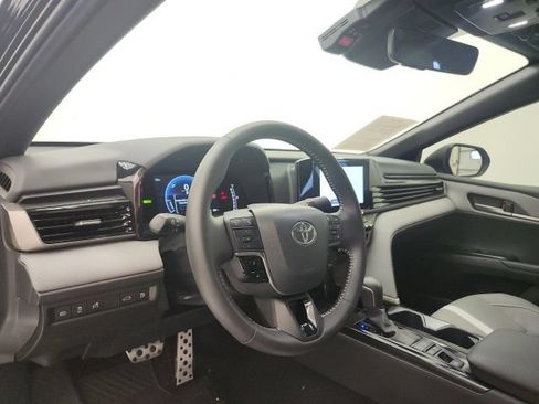 Used 2026 Toyota Camry SE w/ Convenience Package FWD image 12