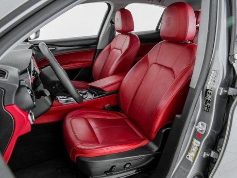 Used 2019 Alfa Romeo Stelvio RWD image 28