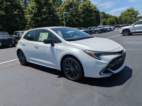 New 2026 Toyota Corolla XSE FWD image 2