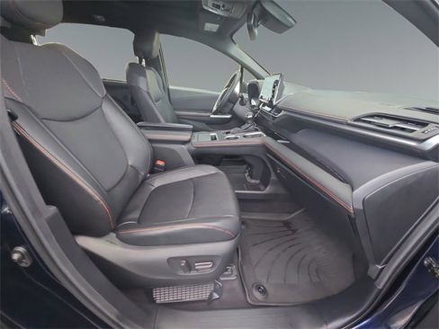 Used 2024 Toyota Sienna XSE w/ XSE Plus Package image 19