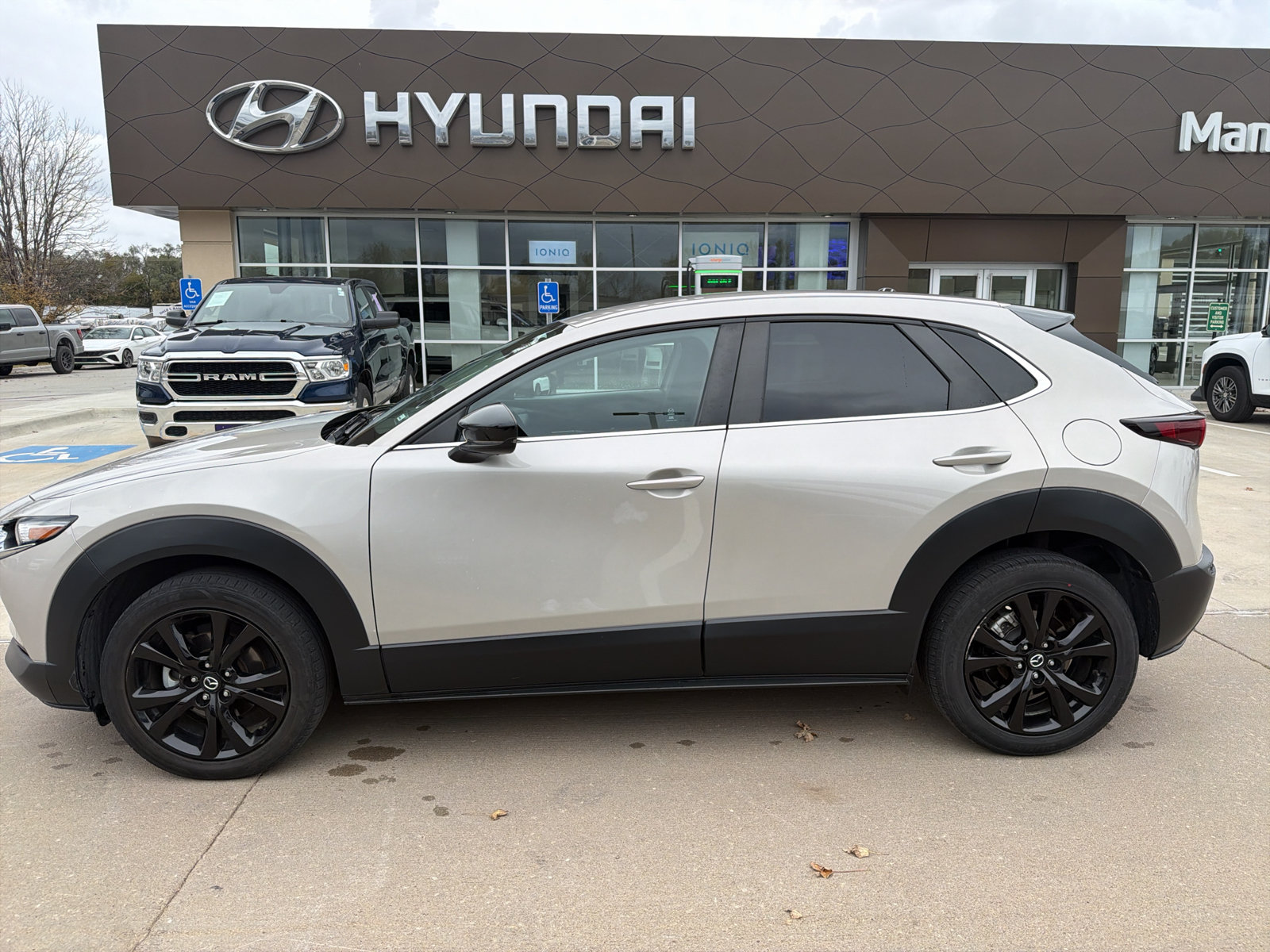 Used 2024 MAZDA CX-30 AWD 2.5 S w/ Select Sport Pkg image 15