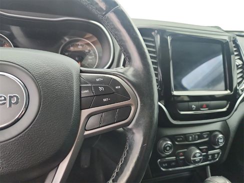 Used 2020 Jeep Cherokee Limited image 33